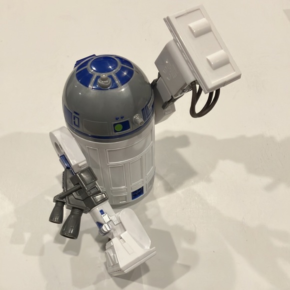 Disney | Star Wars R2-D2 Droid Action Figure - Picture 7 of 11
